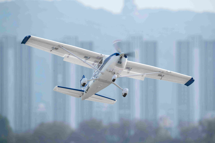 How to Use the Water Sti cker of Model Airplane Correctly
