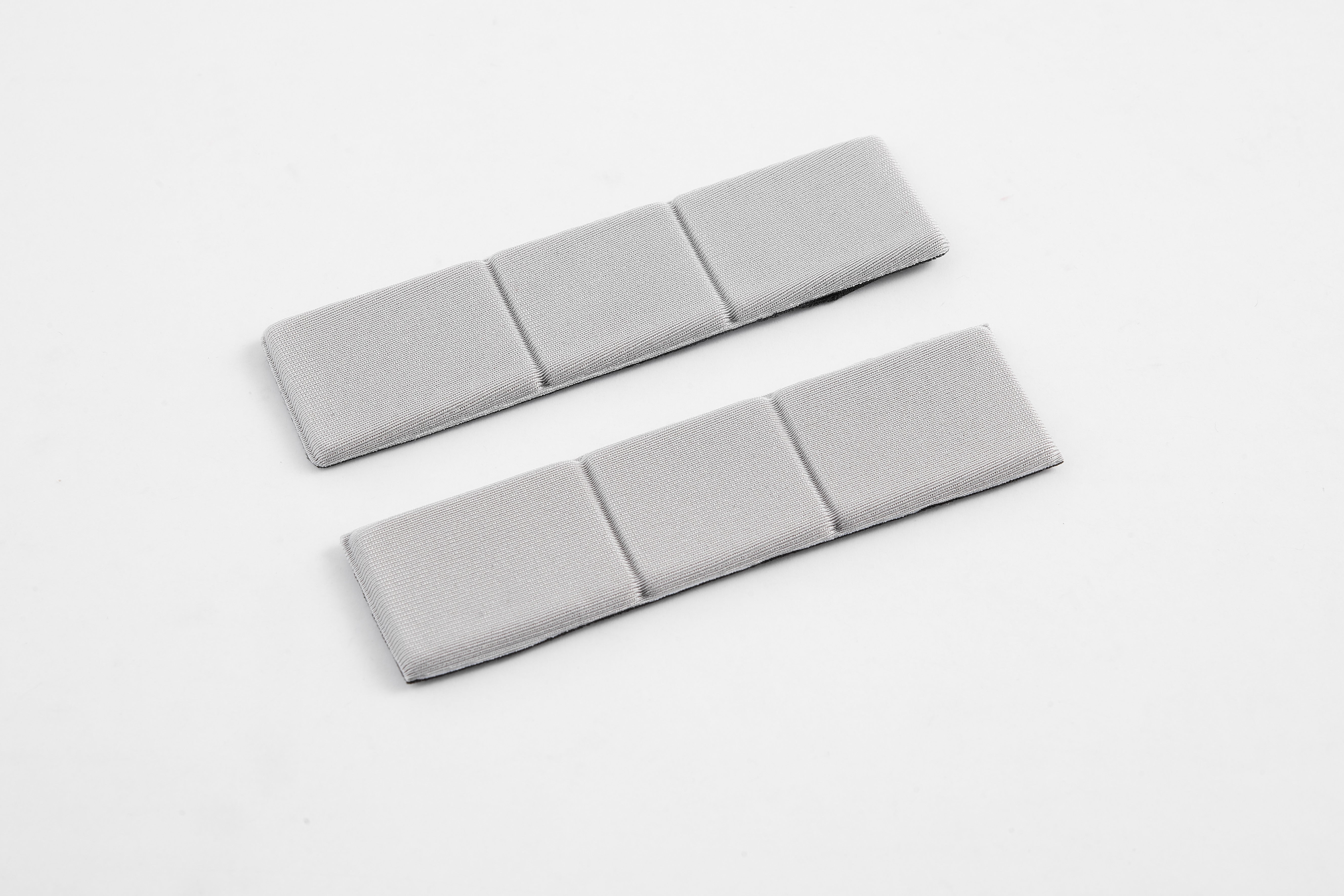 Grey seat cushions for 1:12 Land Rover model, enhancing comfort.