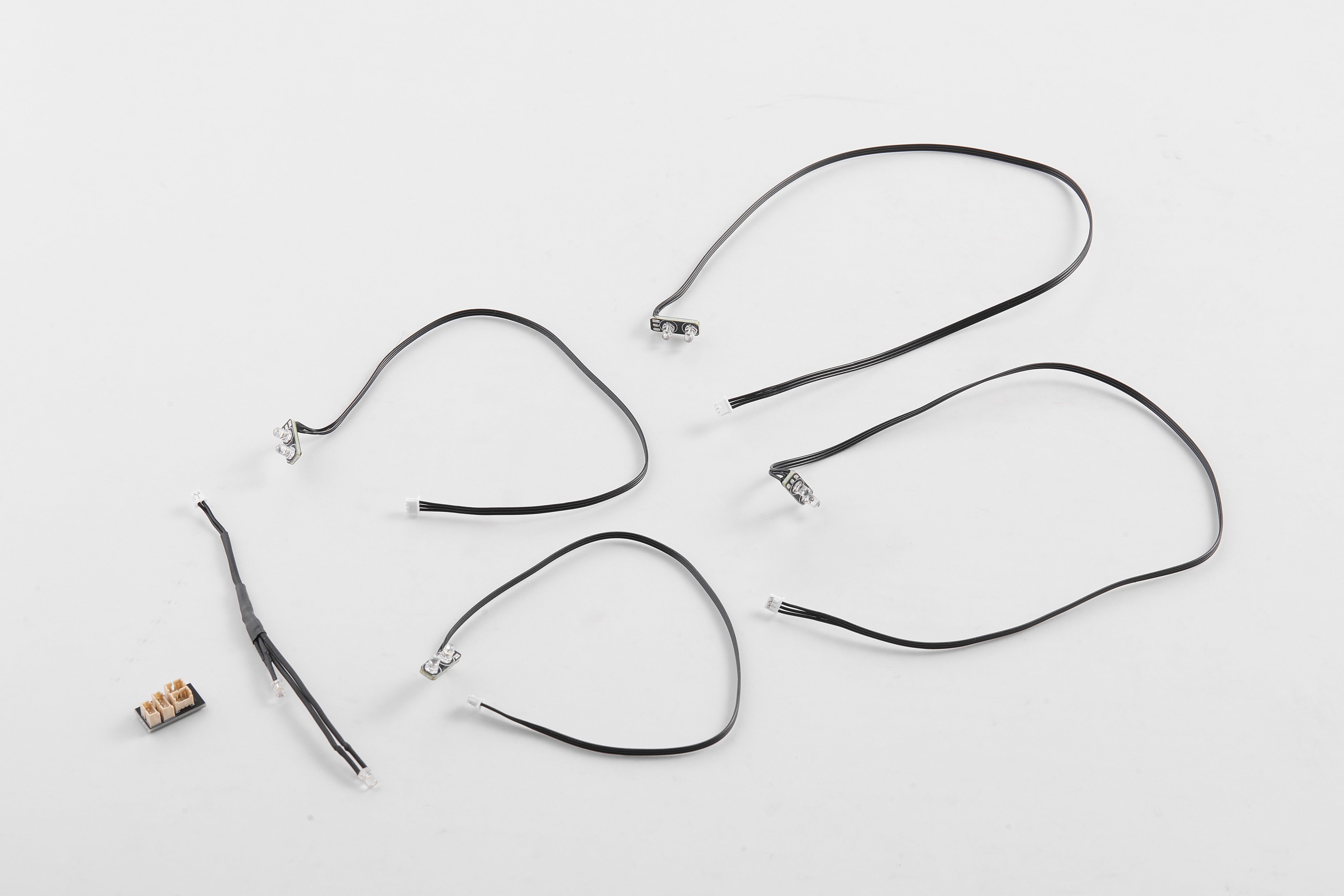 5 black LED wires and connector for 1:12 Land Rover RC model lighting