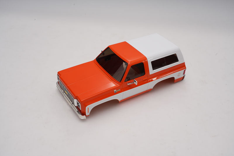 1:24 K5 Blazer car body painted in white and orange for RC models