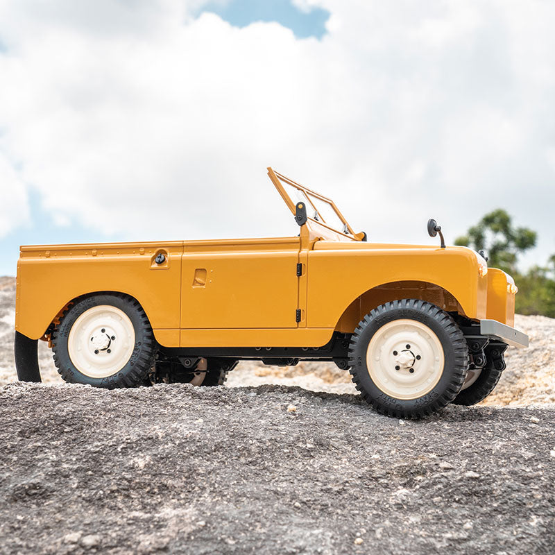 FMS-1-12-Land-Rover-Series-yellow-rc-car-outdoor