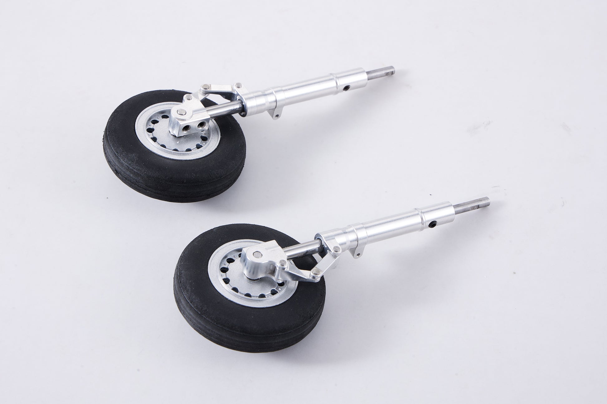 80mm F-86 main landing gear with metal struts and rubber tires