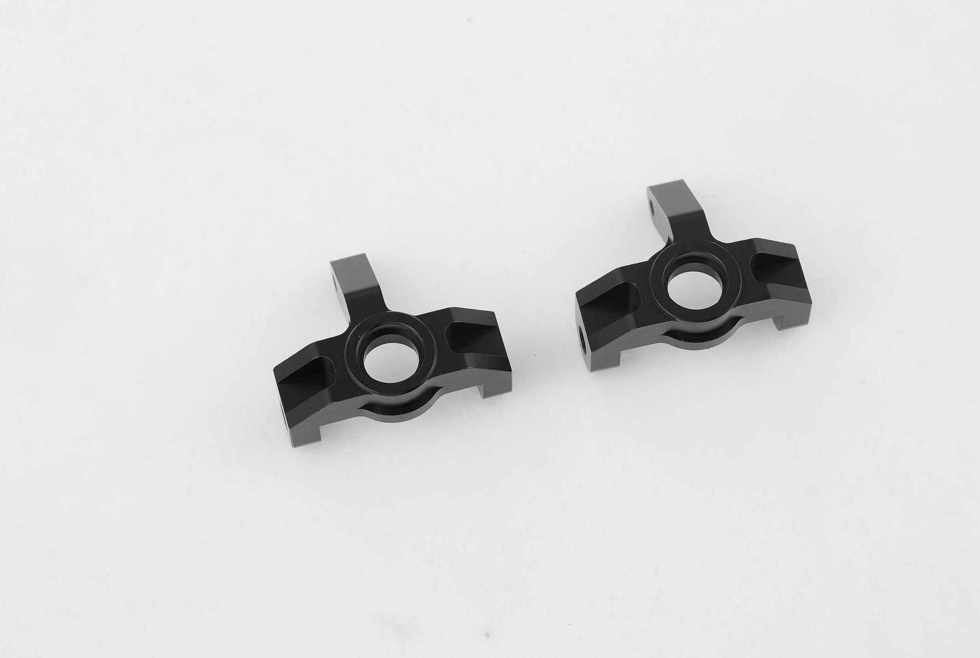 Black aluminum steering bracket set for 1:6 and 1:10 RC vehicles