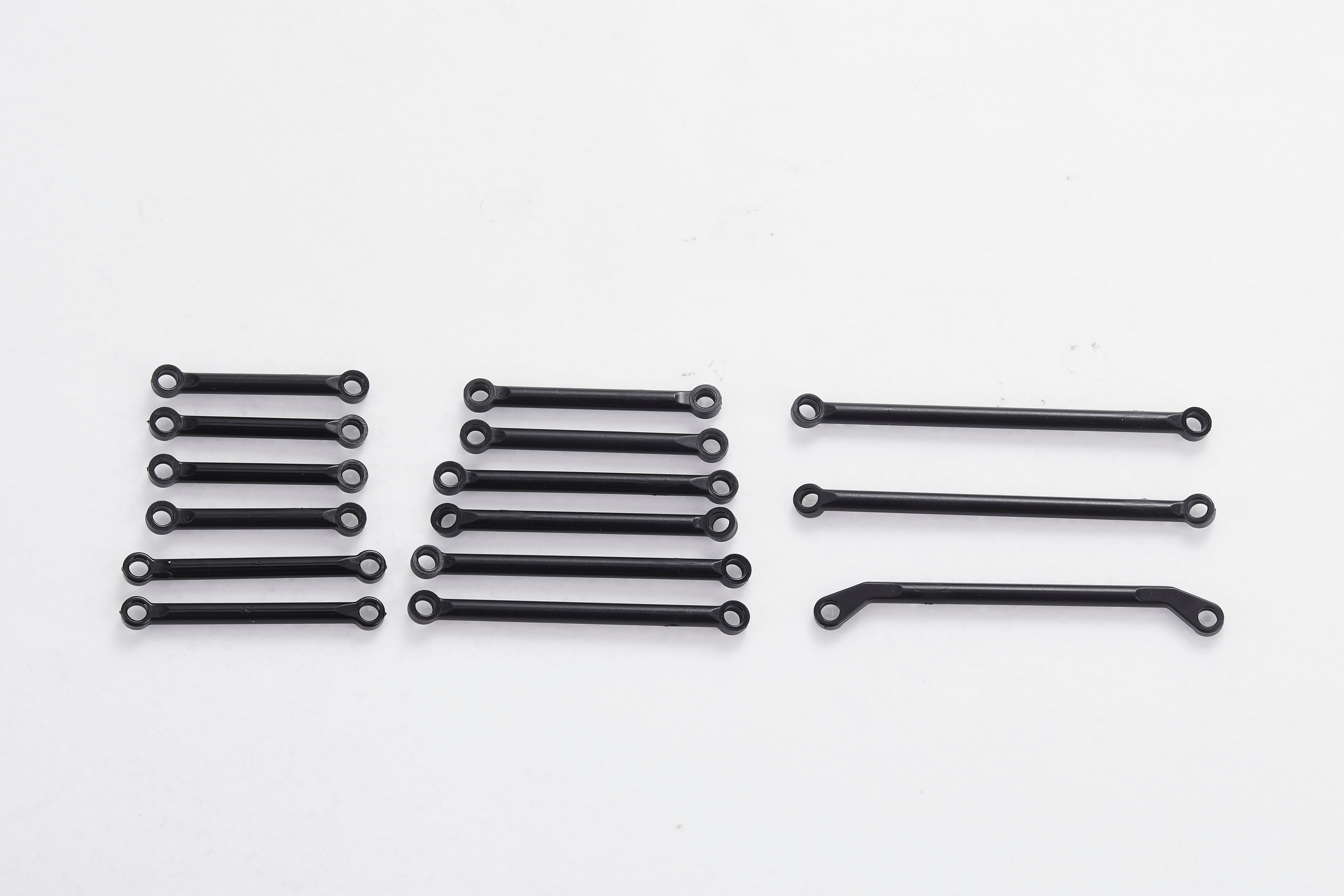 Set of black connecting rods for 1/18 Cheyenne RC models.