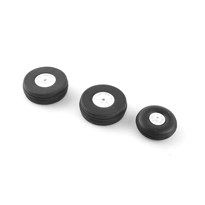 80mm Futura V2/V3 wheel set featuring three rubber wheels with white rims.